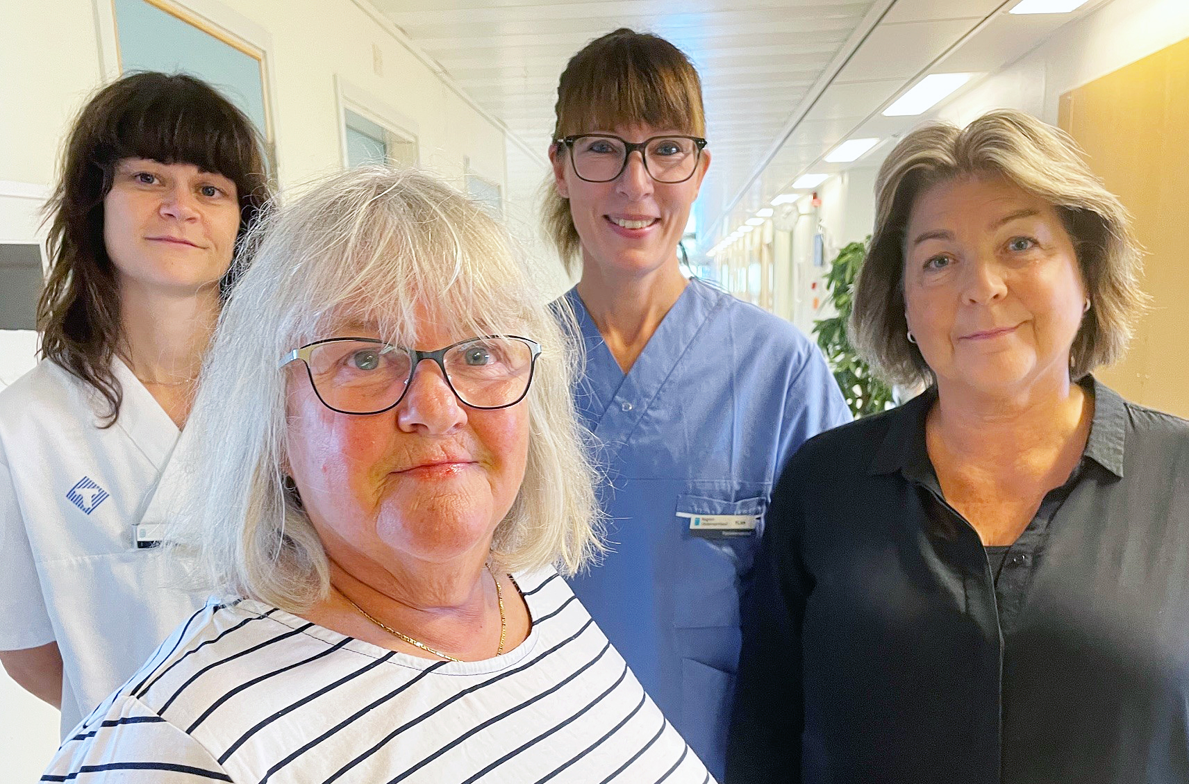 Maria Roos, processtödjare och arbetsterapeut, Sofie Backman, dietist, Ylva Widgren, fysioterapeut, Lena Nordkvist, psykolog och Jeanette Eklöf, kurator (frånvarande vid fototillfället) utgör specialistteamet för cancerrehabilitering i Region Västernorrland.